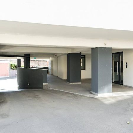 Апартаменты Carol New Building With Balcony Бухарест Экстерьер фото