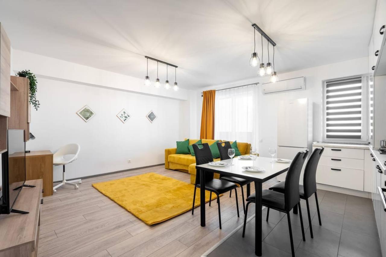 Апартаменты Carol New Building With Balcony Бухарест Экстерьер фото